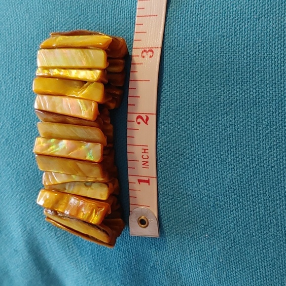 🇨🇦3 For $20🇨🇦Honey Yellow Shell Bar Bracelet - Picture 4 of 6